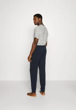 Pier One 2 Pack - Pyjama Bottoms - Dark Blue/Mottled Light Grey -Modern Fashion Shop 058df6f0d3f34a2aaf1cb22da08558a8