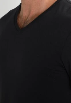 Pier One 2 Pack - Basic T-Shirt - Black -Modern Fashion Shop 144a18a099e5428c92602fed22a8b338