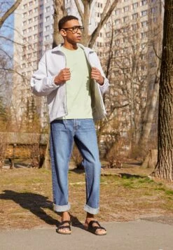 Pier One Unisex - Slippers - Black -Modern Fashion Shop 21323aaf96c24ccbb412a95ef516eddd