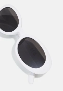 Pier One Unisex - Sunglasses - White -Modern Fashion Shop 23546918e94f4ab28ea73c60259a89c5