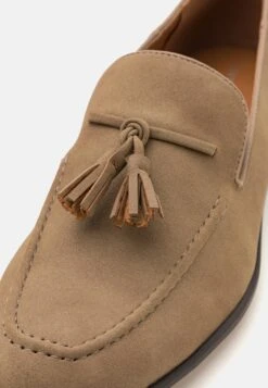 Pier One Slip-Ons - Beige -Modern Fashion Shop 28b9cc49a5f34833a634a2886209eaea
