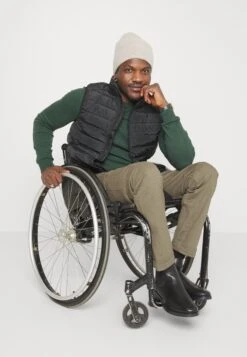 Pier One Waistcoat - Black -Modern Fashion Shop 336bb9182f0a4a37bec68dd5919004c6