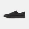 Pier One Trainers - Black -Modern Fashion Shop 33e5ab45654a42d58657ff4a4d5f81f9