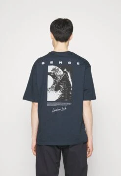 Pier One Sense Tee- Print T-Shirt - Dark Blue 11 Pier One Sense Tee- Print T-Shirt - Dark Blue -Modern Fashion Shop 512fd7fe8a844aebb6a2e28f70b522f2