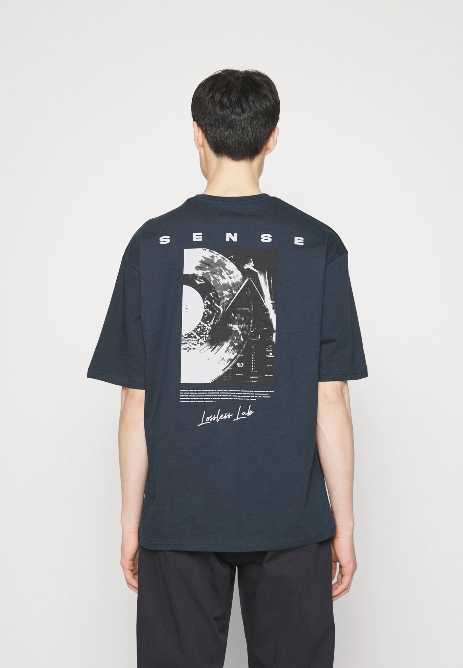 Pier One Sense Tee- Print T-Shirt - Dark Blue 5 Pier One Sense Tee- Print T-Shirt - Dark Blue - Image 3