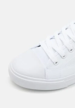 Pier One Unisex - Trainers - White -Modern Fashion Shop 5dbd9684303a42eda941635bc0da6893