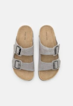 Pier One Leather Unisex - Slippers - Grey -Modern Fashion Shop 6e172422b00e484a8ac21c5f565af9d6