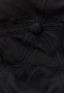 Pier One Unisex - Cap -Black 9 Pier One Unisex - Cap -Black -Modern Fashion Shop 781fccf059484bb1b6fb6ad3662517f3