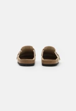 Pier One Leather Unisex - Slippers - Beige -Modern Fashion Shop 7fc4209f0b9d443b96717beece6deee4