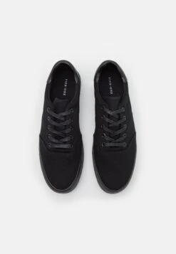 Pier One Unisex - Trainers - Black -Modern Fashion Shop 8411ae645ddd4303a640de4c44cb9dad