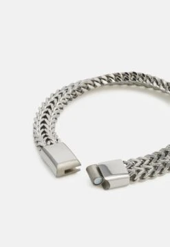 Pier One Bracelet - Silver-Coloured -Modern Fashion Shop 8ade362317344761972d7f92dfca3311