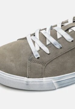 Pier One Trainers - Grey -Modern Fashion Shop 8c793318b60147f4acc680218ed60331