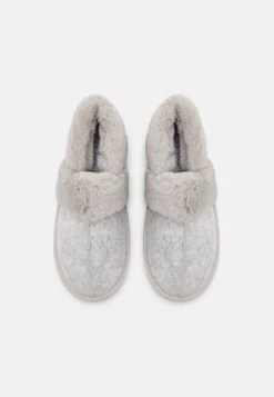 Pier One Slippers - Grey -Modern Fashion Shop 91c3c1d6983847e18bf1a4a008dec331