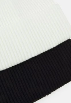 Pier One Unisex 2 Pack - Beanie - Black/White -Modern Fashion Shop 93f660b00d0d40d788daffcd029cdafb