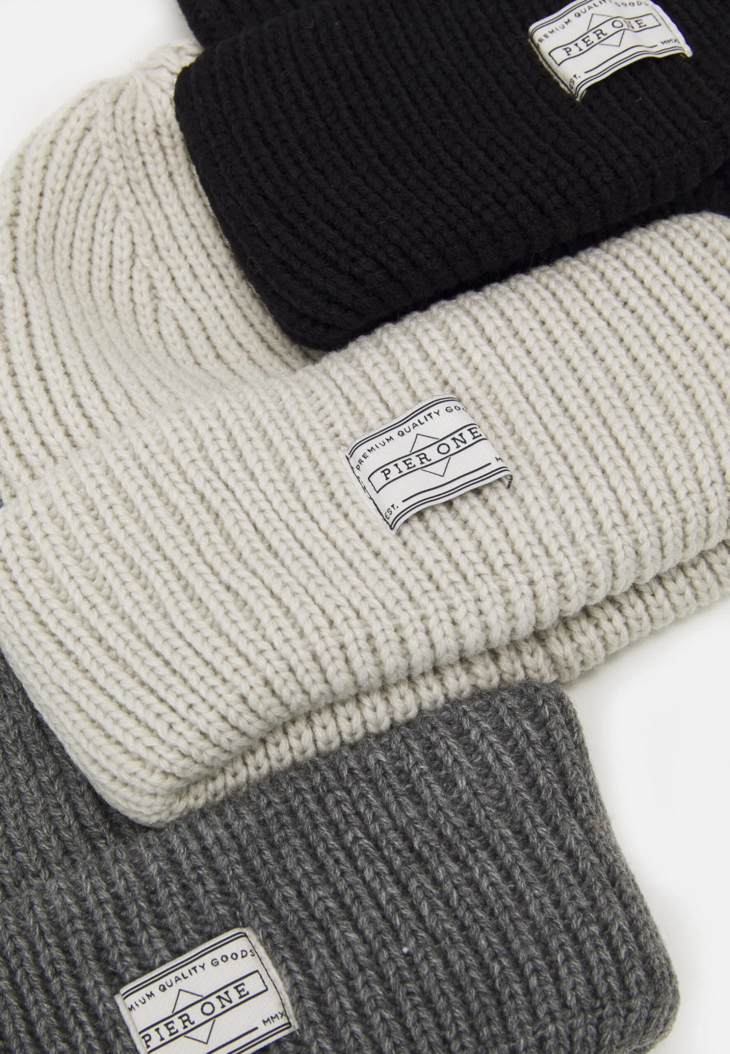 Pier One Unisex 3 Pack - Beanie - Black/Dark Grey/Off-White 5 Pier One Unisex 3 Pack - Beanie - Black/Dark Grey/Off-White - Image 3