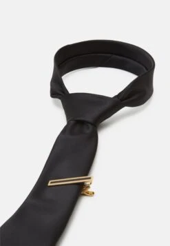 Pier One Set - Pocket Square - Black -Modern Fashion Shop b01ba15170c04400bc215da586d5113c