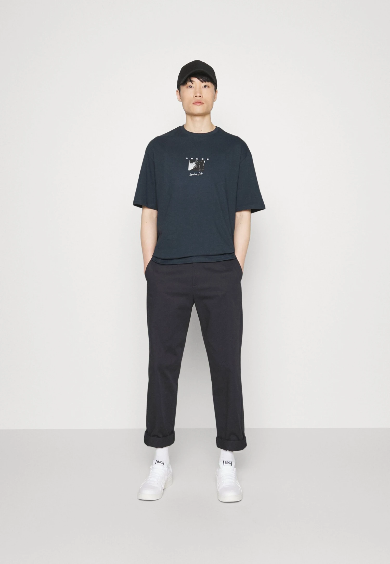 Pier One Sense Tee- Print T-Shirt - Dark Blue 4 Pier One Sense Tee- Print T-Shirt - Dark Blue - Image 2