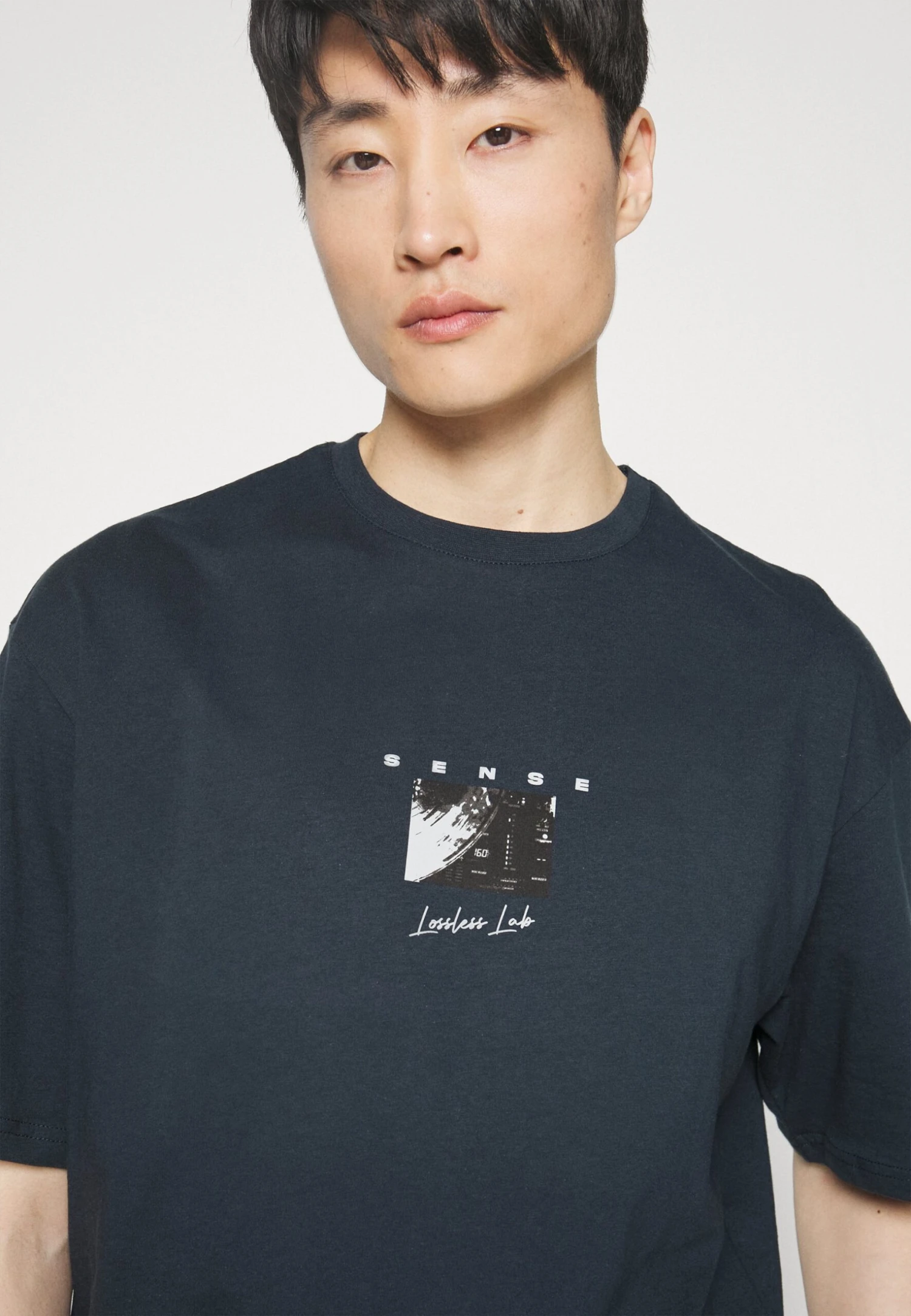 Pier One Sense Tee- Print T-Shirt - Dark Blue 9 Pier One Sense Tee- Print T-Shirt - Dark Blue - Image 7