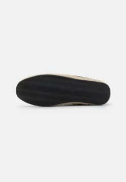 Pier One Espadrilles - Black 12 Pier One Espadrilles - Black -Modern Fashion Shop b9233e76adb544fcb2b923461f13d6c2
