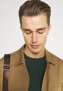 Pier One Basic Crewneck - Jumper - Mottled Dark Green -Modern Fashion Shop c4a75157027844b18a449c0bf30f39e5