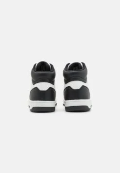 Pier One High-Top Trainers - White -Modern Fashion Shop c7d42de382f643bcb7b8e5bacedab58d