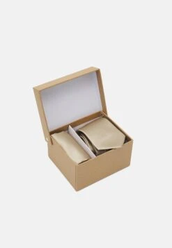 Pier One Set - Pocket Square - Beige -Modern Fashion Shop dae22eb1283541c98e7012d1c86f16c1