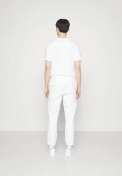 Pier One Cuffed Skinny Trouser- Cargo Trousers - White -Modern Fashion Shop eee665d232a84aa99ab70737a0f63199