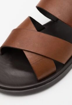 Pier One Unisex - Sandals - Cognac -Modern Fashion Shop fca88867f3d148f3b5e1b6a7b9207332